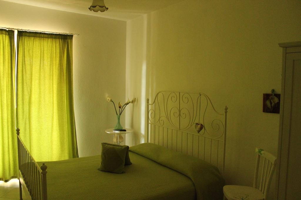 Le Rocce Bed & Breakfast SantʼAgata deʼ Goti Екстериор снимка