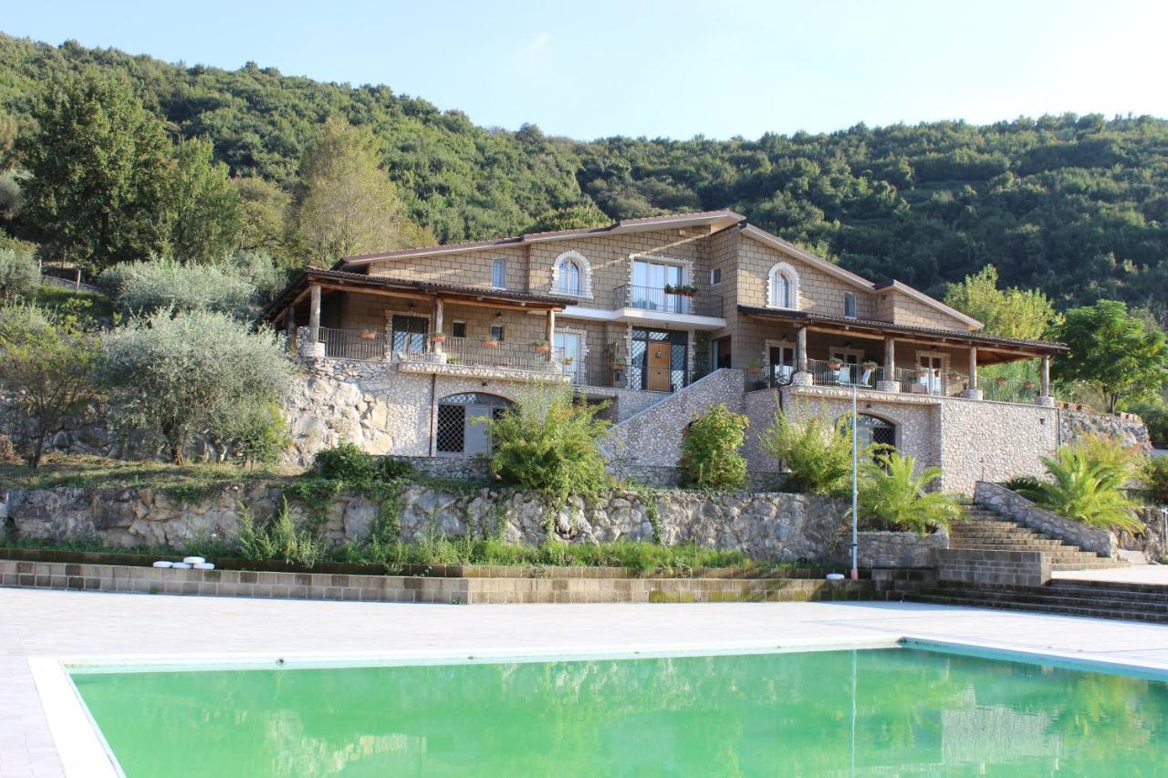 Le Rocce Bed & Breakfast SantʼAgata deʼ Goti Екстериор снимка