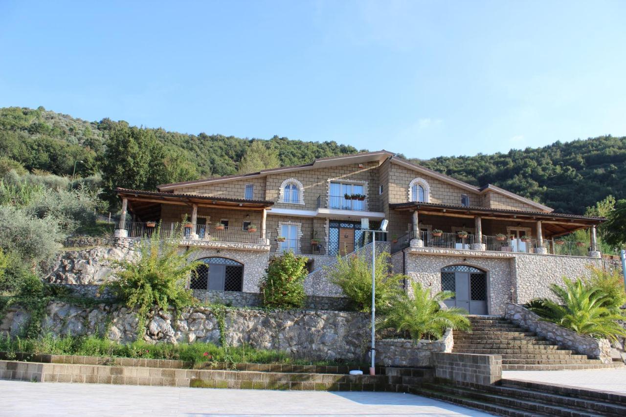 Le Rocce Bed & Breakfast SantʼAgata deʼ Goti Екстериор снимка